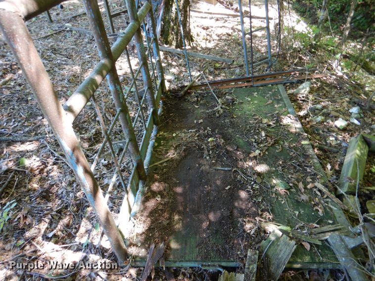 image for item HC9335 Platform