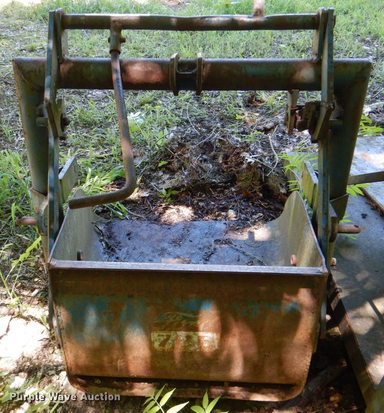 image for item HC9336 Ford 786  trip bucket