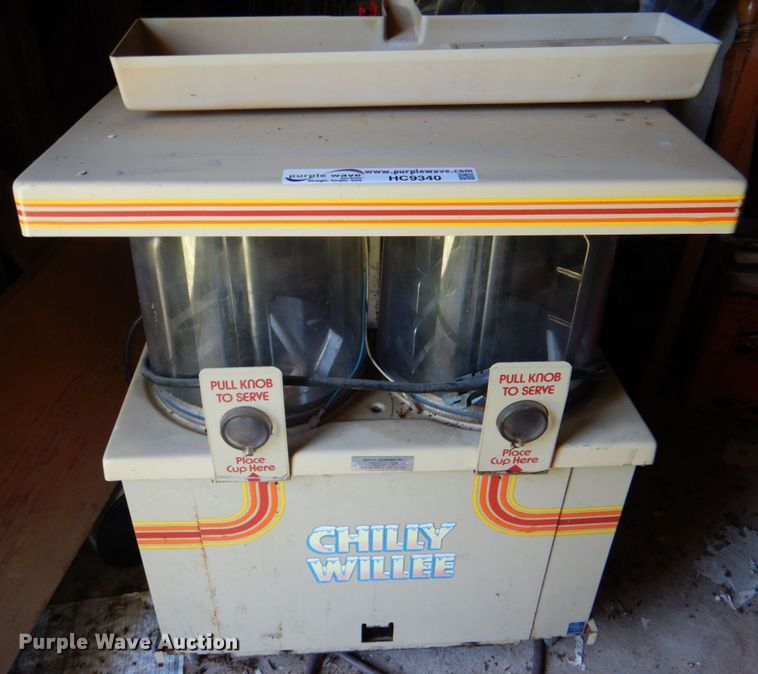 image for item HC9340 Chilly Willy  slushy maker