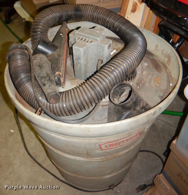 image for item HC9351 (2) wet/dry vacuums