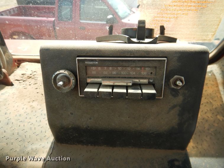 image for item HI9155 Hesston 1880DT  MFWD tractor