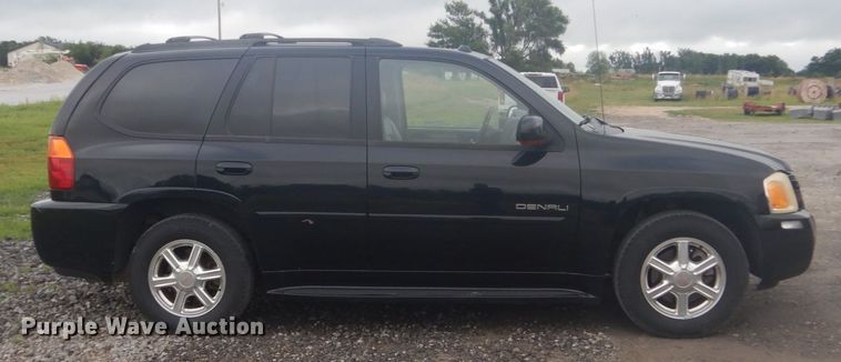 image for item HI9911 2005 GMC Envoy Denali  SUV