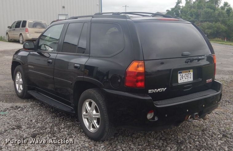 image for item HI9911 2005 GMC Envoy Denali  SUV