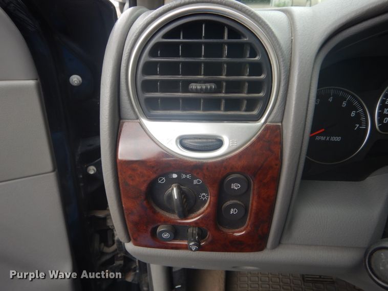 image for item HI9911 2005 GMC Envoy Denali  SUV