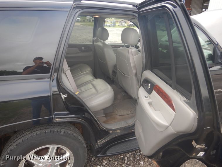 image for item HI9911 2005 GMC Envoy Denali  SUV