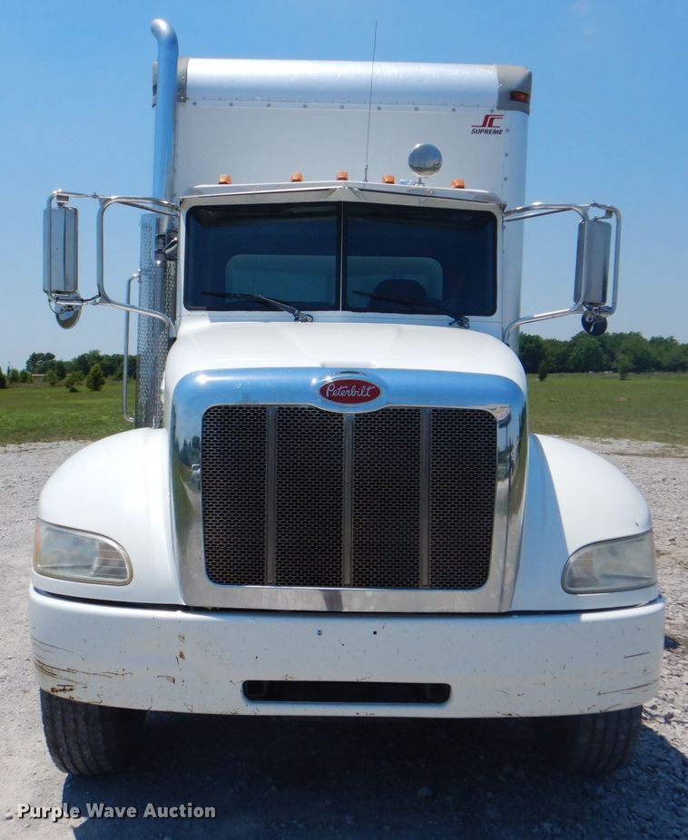 image for item HT9302 2014 Peterbilt 337  box truck