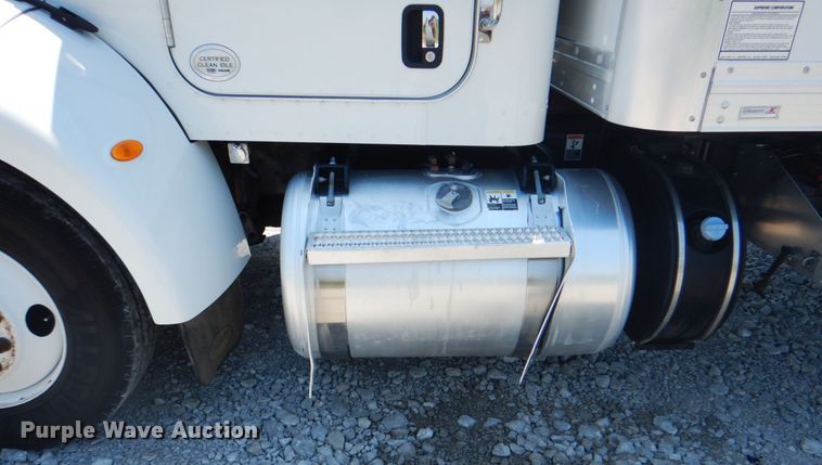 image for item HT9302 2014 Peterbilt 337  box truck