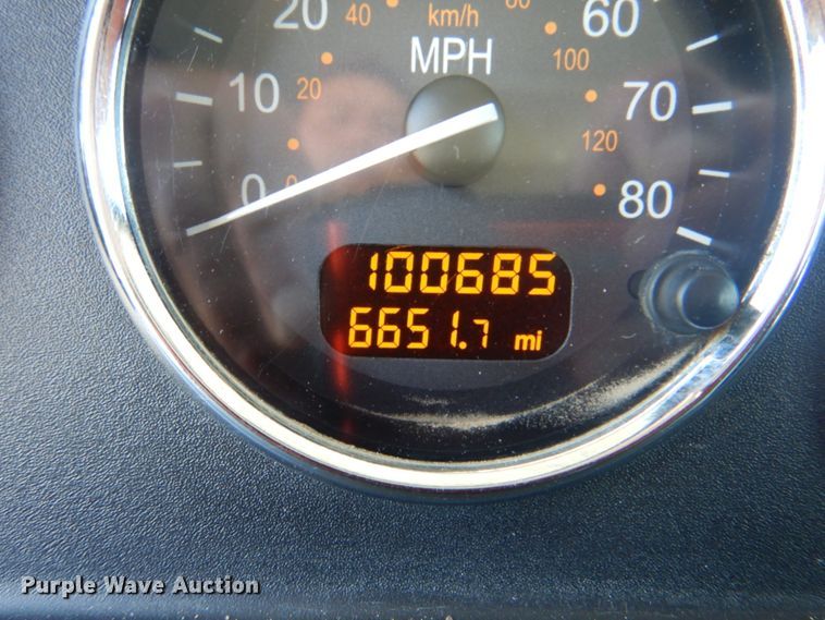 image for item HT9302 2014 Peterbilt 337  box truck