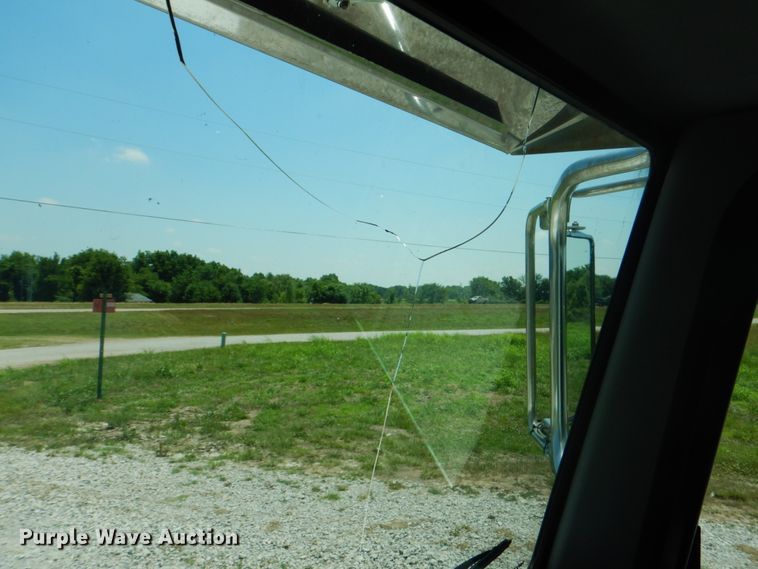 image for item HT9302 2014 Peterbilt 337  box truck