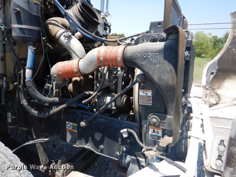 image for item HT9302 2014 Peterbilt 337  box truck