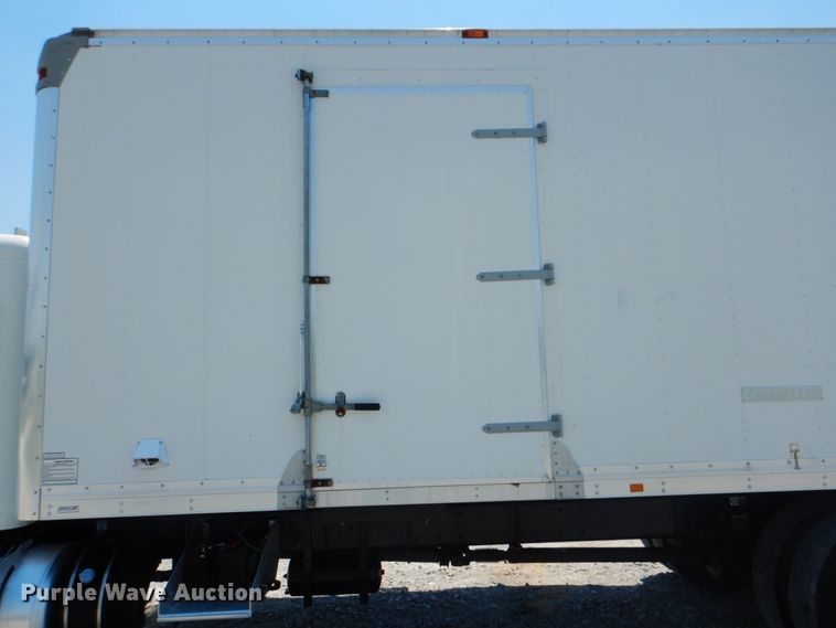 image for item HT9302 2014 Peterbilt 337  box truck