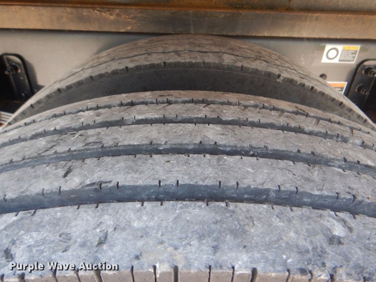 image for item HT9302 2014 Peterbilt 337  box truck