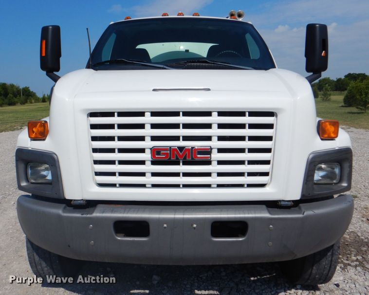 image for item HT9307 2009 GMC C7500  fuel truck