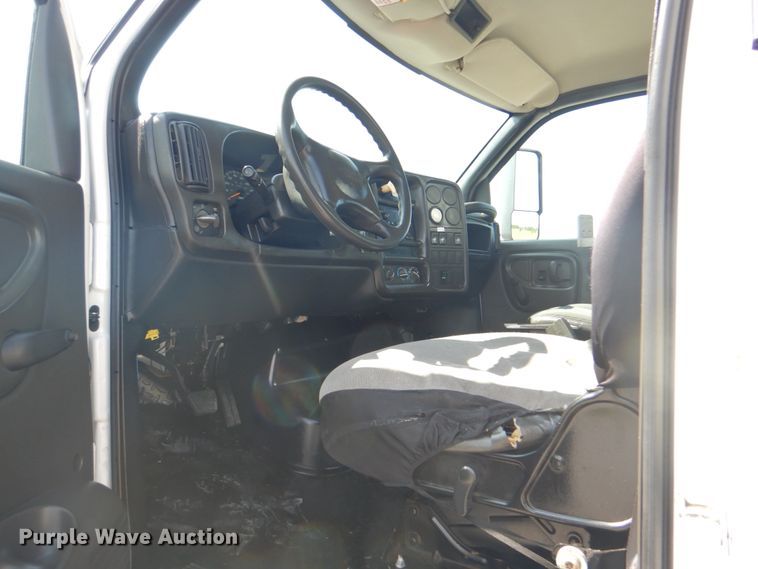 image for item HT9307 2009 GMC C7500  fuel truck