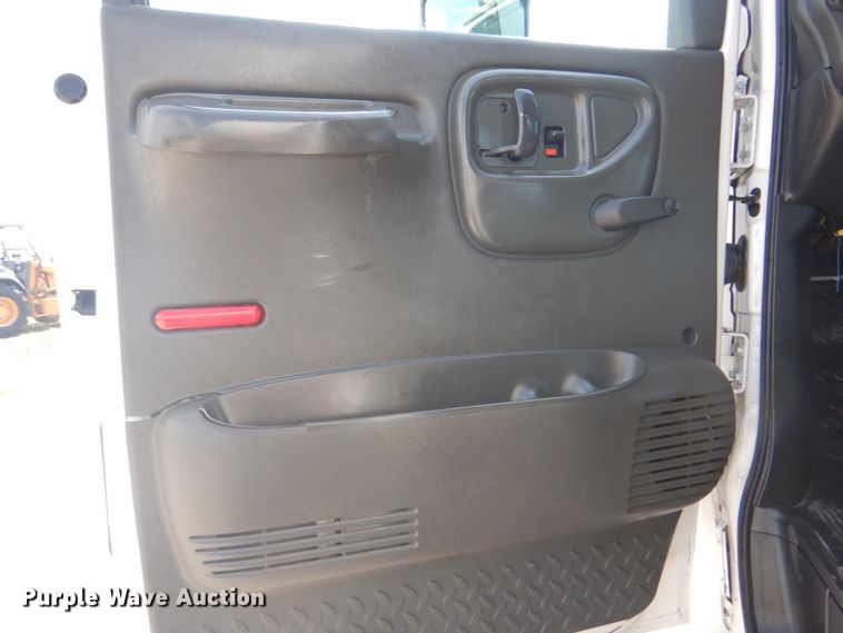 image for item HT9307 2009 GMC C7500  fuel truck