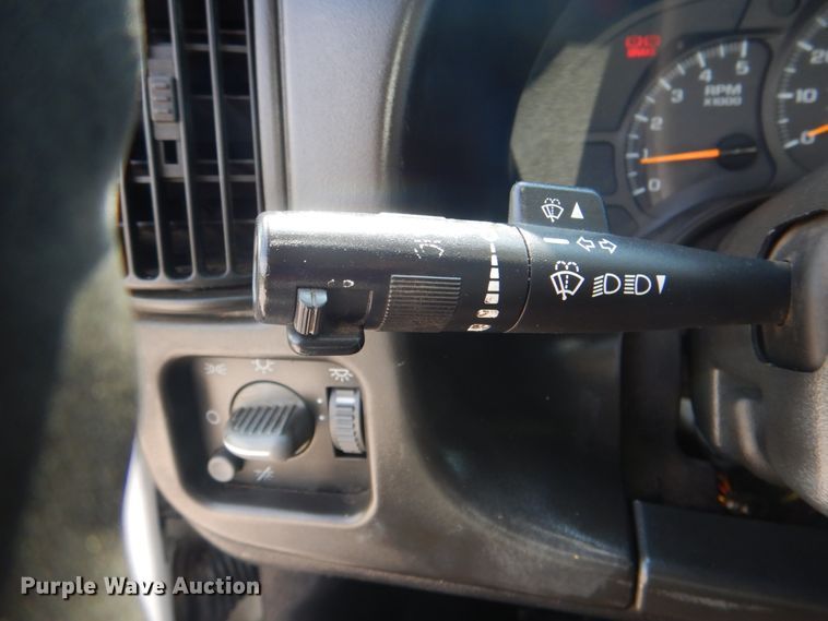 image for item HT9307 2009 GMC C7500  fuel truck