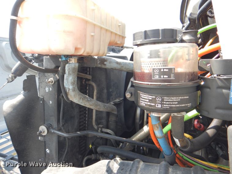 image for item HT9307 2009 GMC C7500  fuel truck