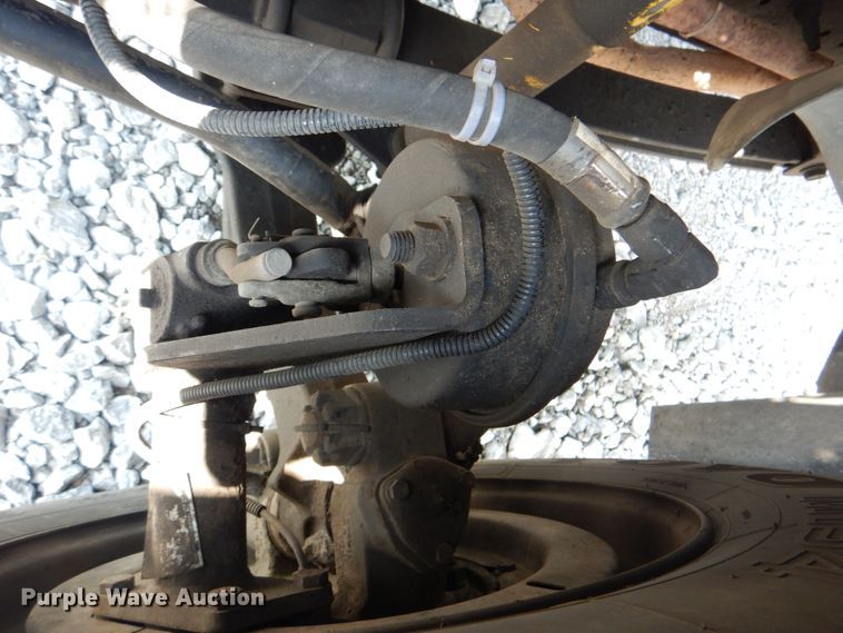 image for item HT9307 2009 GMC C7500  fuel truck