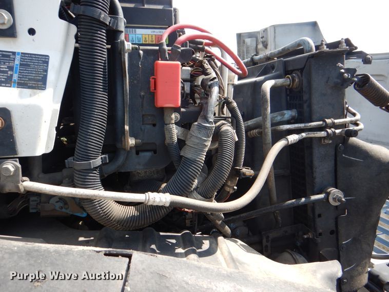 image for item HT9307 2009 GMC C7500  fuel truck