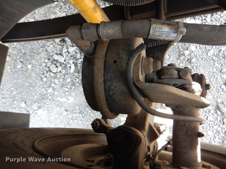 image for item HT9307 2009 GMC C7500  fuel truck