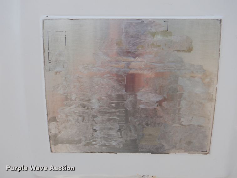 image for item HT9307 2009 GMC C7500  fuel truck