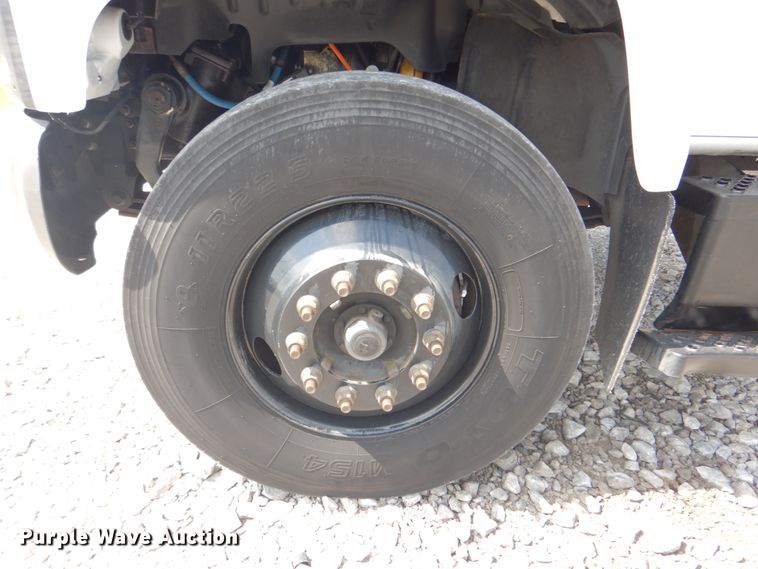 image for item HT9307 2009 GMC C7500  fuel truck