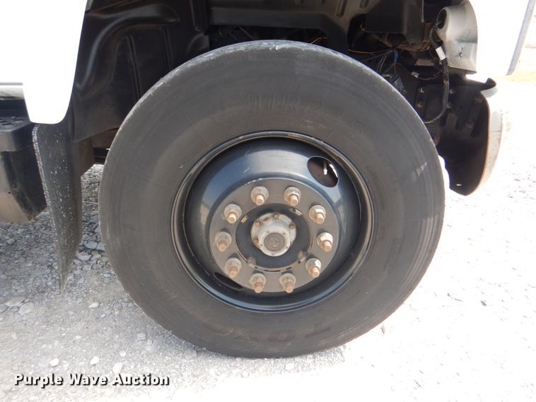 image for item HT9307 2009 GMC C7500  fuel truck