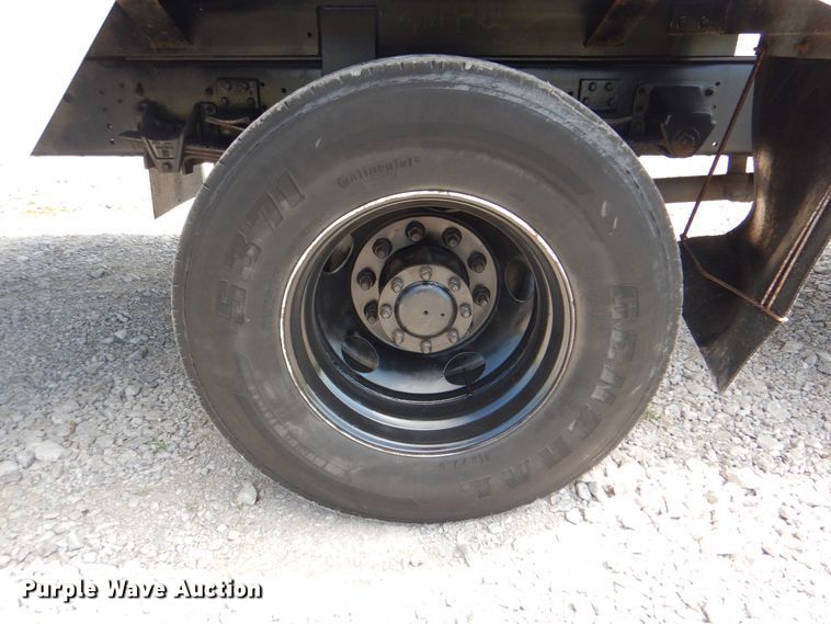 image for item HT9307 2009 GMC C7500  fuel truck