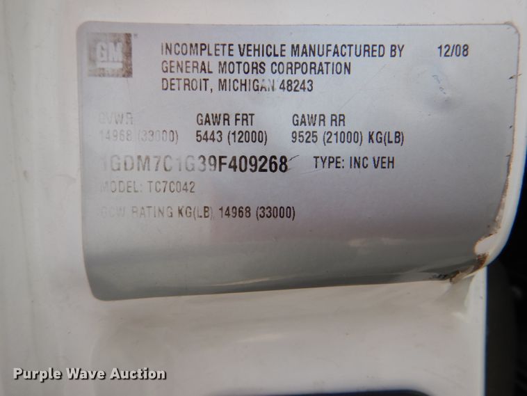 image for item HT9307 2009 GMC C7500  fuel truck