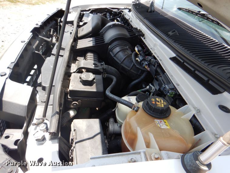 image for item HT9314 2010 Ford E350 Super Duty  shuttle bus