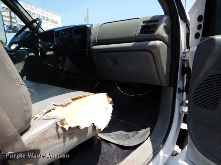 image for item HT9316 2007 Ford F750  flatbed truck