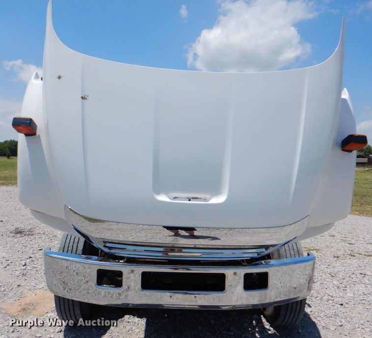 image for item HT9316 2007 Ford F750  flatbed truck