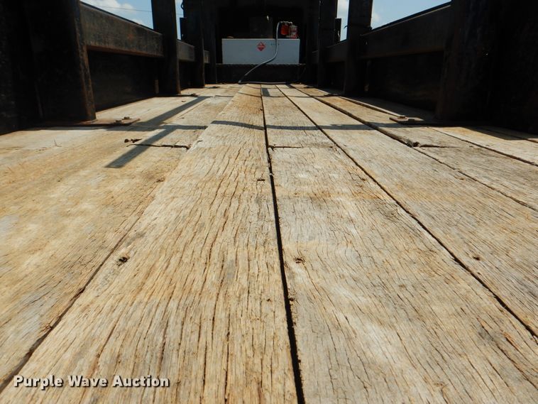 image for item HT9316 2007 Ford F750  flatbed truck