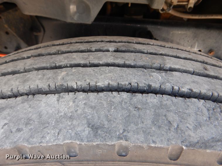 image for item HT9316 2007 Ford F750  flatbed truck