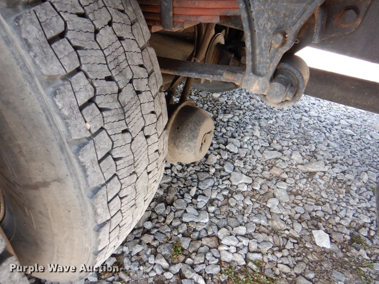 image for item HT9316 2007 Ford F750  flatbed truck