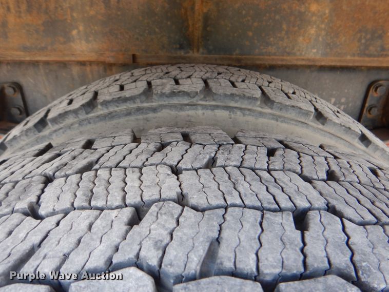 image for item HT9316 2007 Ford F750  flatbed truck