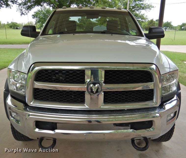 image for item HU9672 2018 Dodge Ram 5500  truck cab and chassis