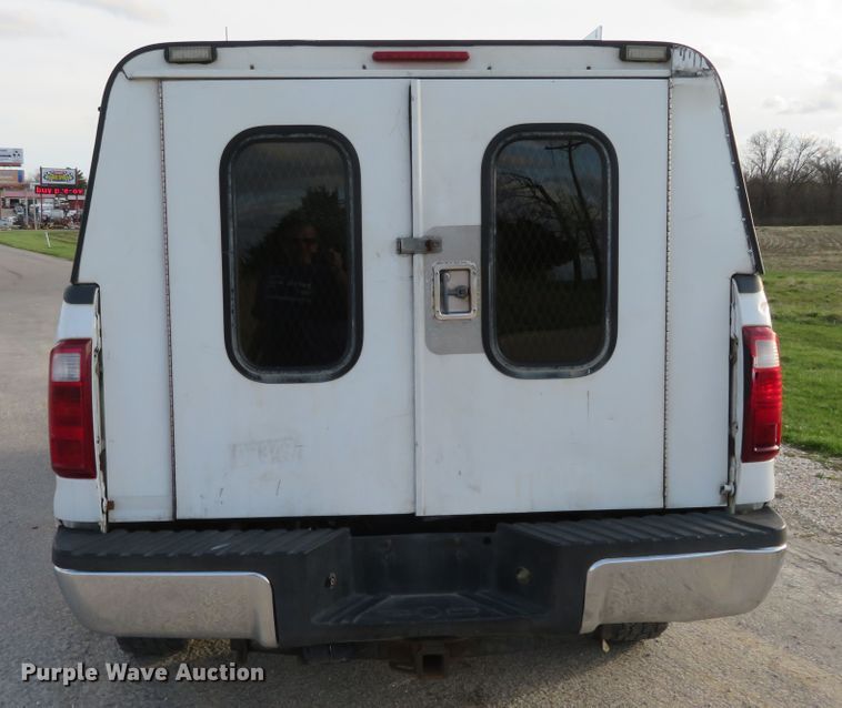 image for item HV9716 2010 Ford F250 Super Duty  pickup truck