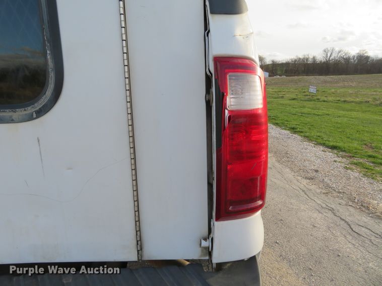 image for item HV9716 2010 Ford F250 Super Duty  pickup truck