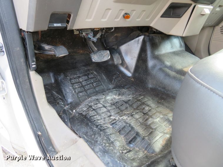 image for item HV9716 2010 Ford F250 Super Duty  pickup truck