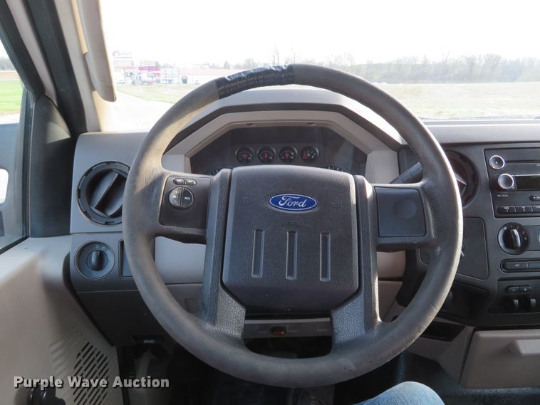 image for item HV9716 2010 Ford F250 Super Duty  pickup truck