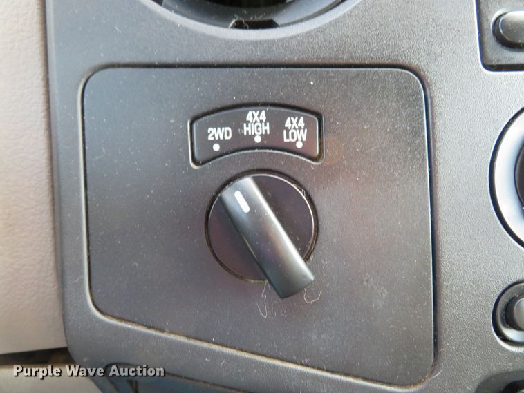 image for item HV9716 2010 Ford F250 Super Duty  pickup truck