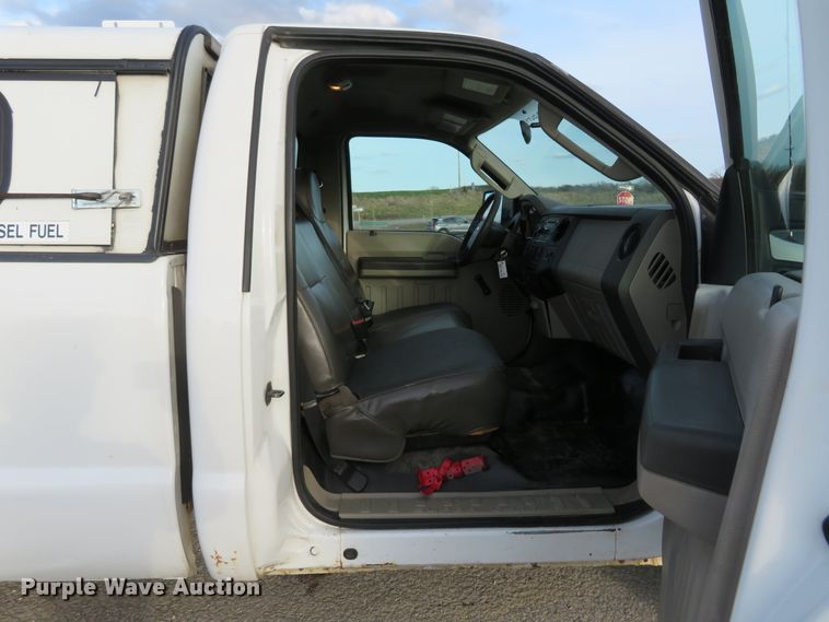 image for item HV9716 2010 Ford F250 Super Duty  pickup truck