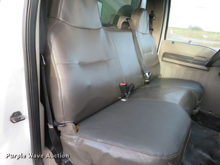 image for item HV9716 2010 Ford F250 Super Duty  pickup truck