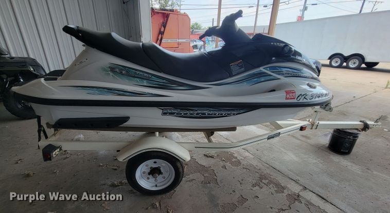 image for item IE9391 2001 Yamaha XL800  personal watercraft