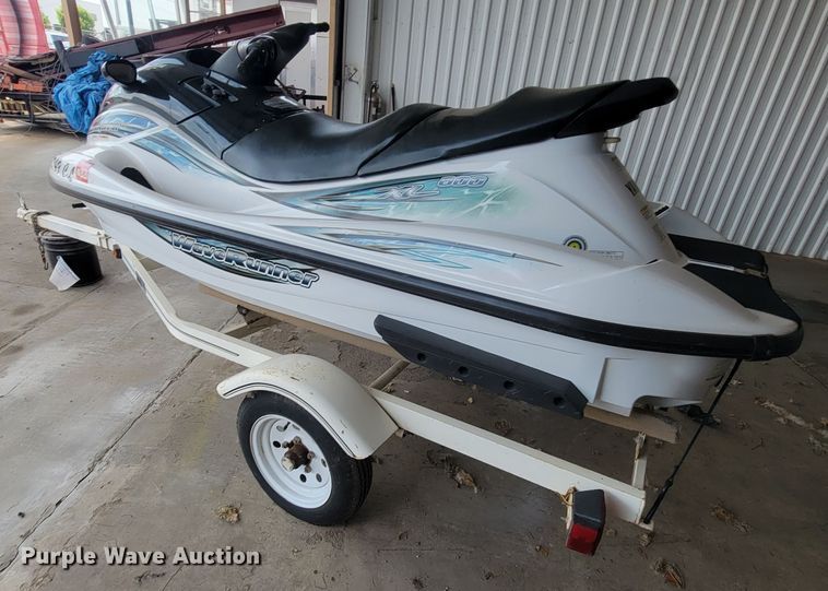 image for item IE9391 2001 Yamaha XL800  personal watercraft