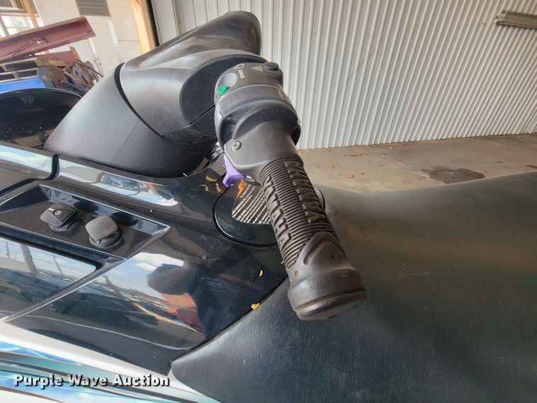 image for item IE9391 2001 Yamaha XL800  personal watercraft