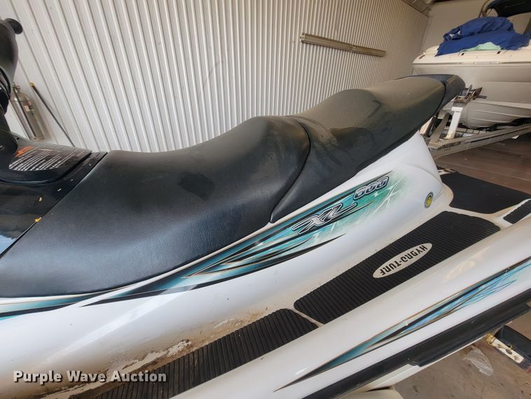 image for item IE9391 2001 Yamaha XL800  personal watercraft