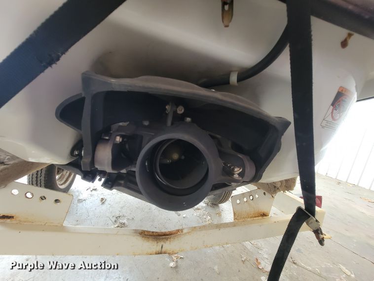 image for item IE9391 2001 Yamaha XL800  personal watercraft