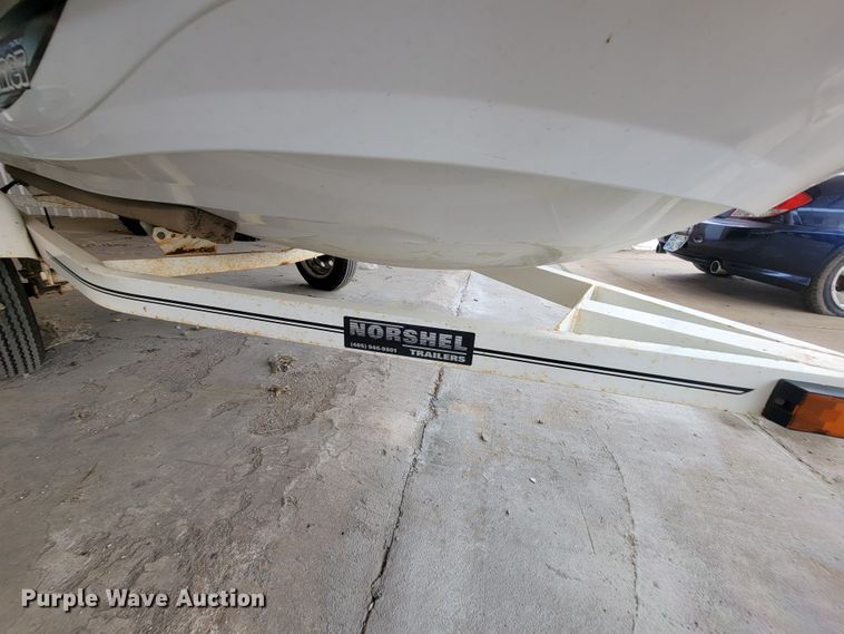 image for item IE9391 2001 Yamaha XL800  personal watercraft